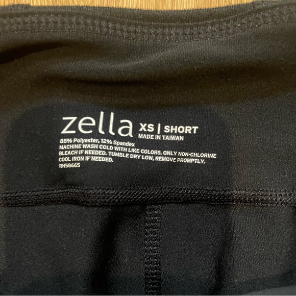 Zella Crop Back Zippers Leggings SHORT - Picture 3 of 8